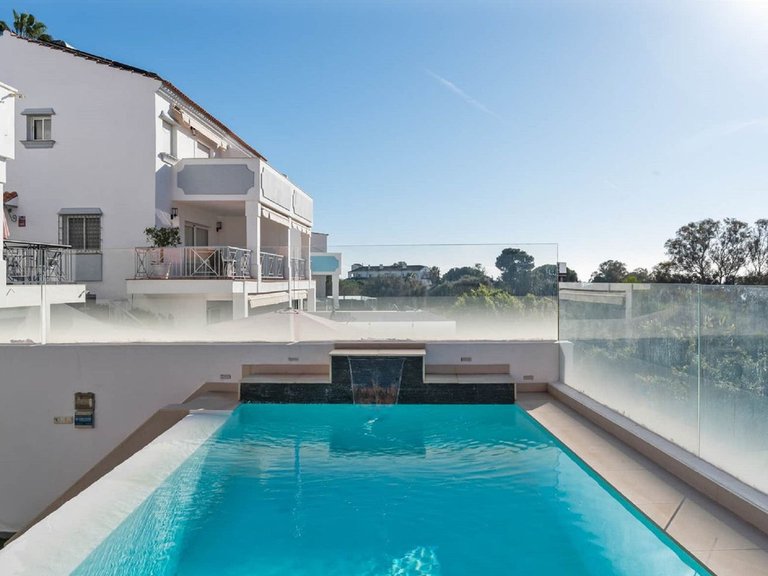 Villa for Sale in Marbella, Malaga 32