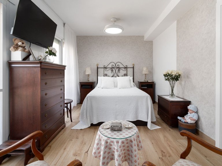 Villa for Sale in Sierrezuela, Malaga 11