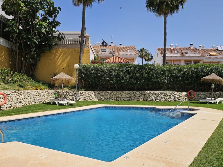 Villa for Sale in Sierrezuela, Malaga 28