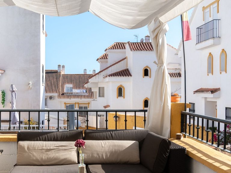 Villa for Sale in Sierrezuela, Malaga 30