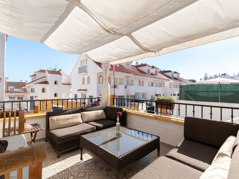 Villa for Sale in Sierrezuela, Malaga 7