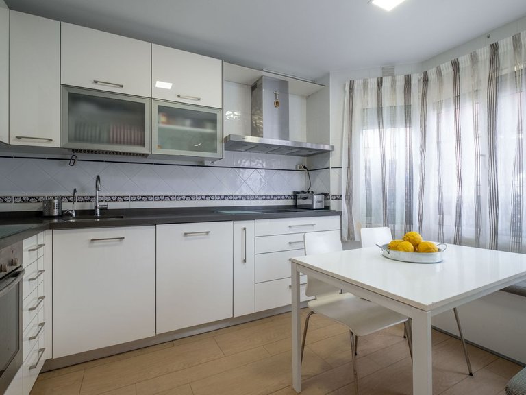 Villa for Sale in Sierrezuela, Malaga 8