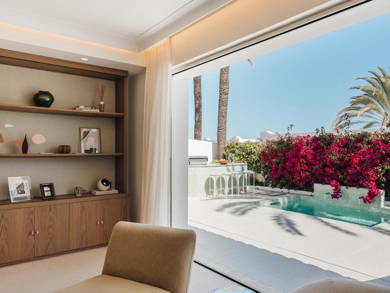 Villa for Sale in The Golden Mile, Malaga 17