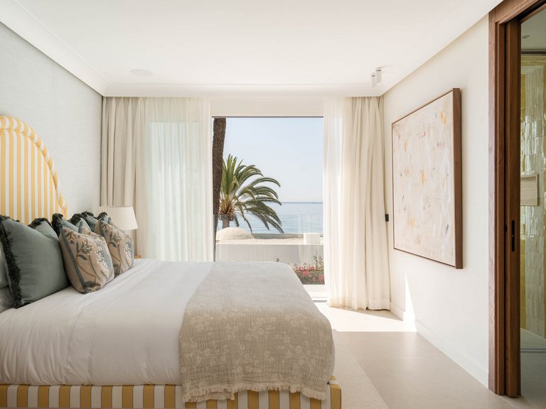 Villa for Sale in The Golden Mile, Malaga 19
