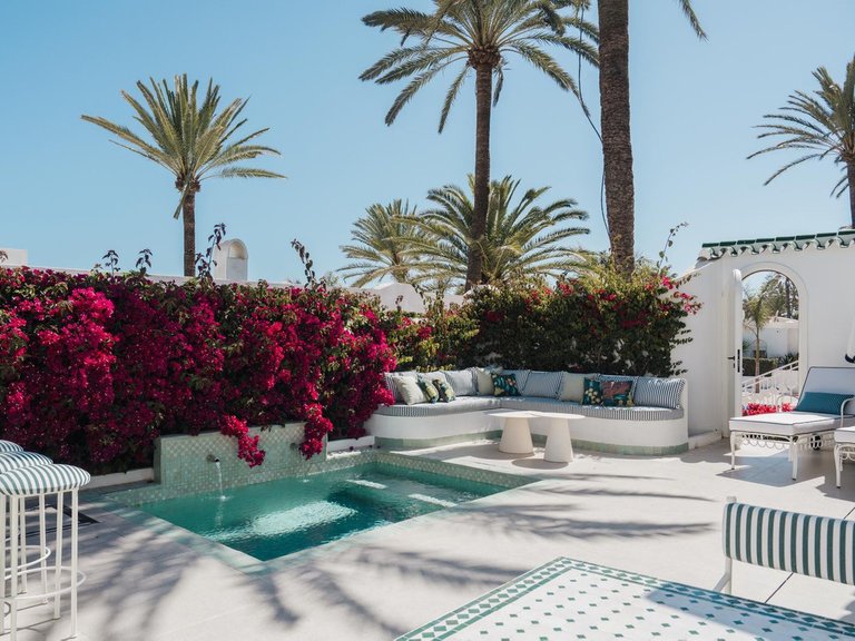 Villa for Sale in The Golden Mile, Malaga 5