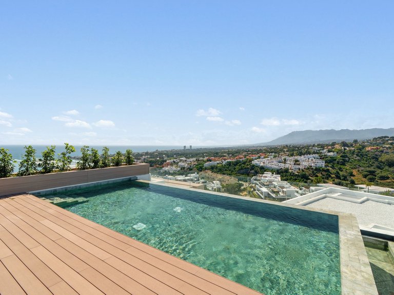 Apartment for Sale in Cabopino, Malaga 1