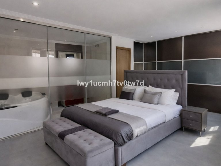 Villa for Sale in Churriana, Malaga 6
