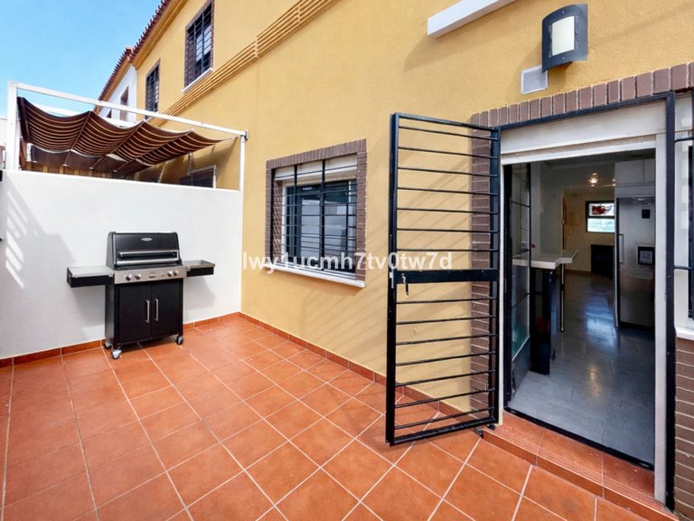 Villa for Sale in Churriana, Malaga 8