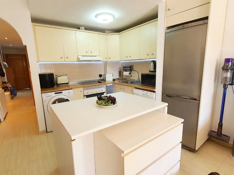 Apartment for Sale in Los Pacos, Malaga 11