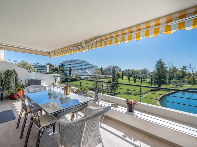 Apartment for Sale in Guadalmina Alta, Malaga 16