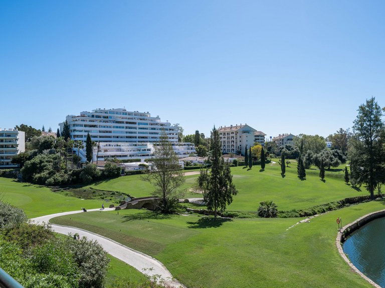 Apartment for Sale in Guadalmina Alta, Malaga 32