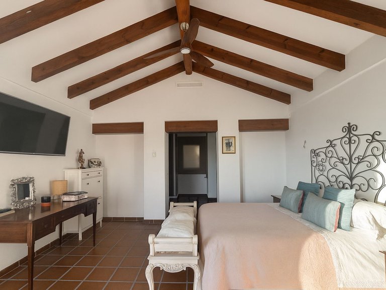 Villa for Sale in Istán, Malaga 17