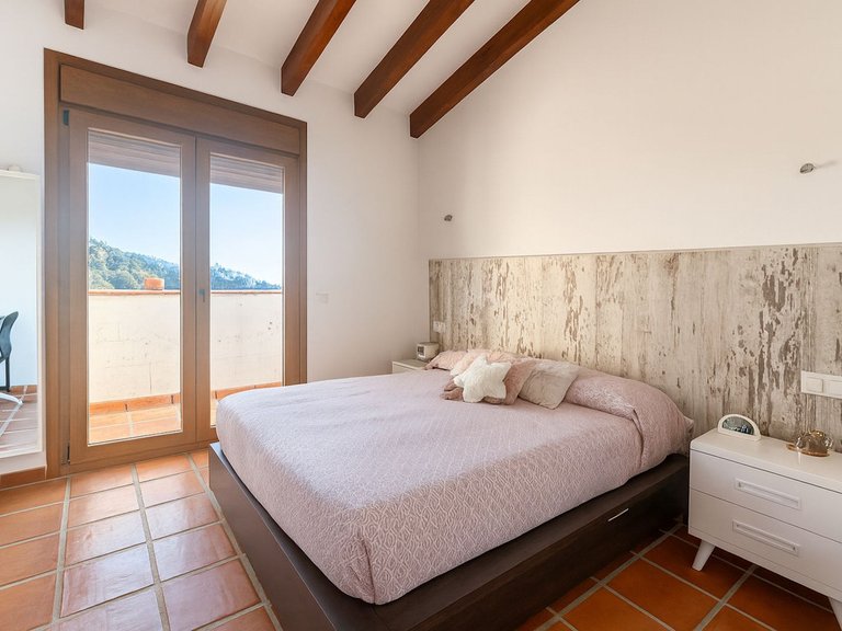 Villa for Sale in Istán, Malaga 23