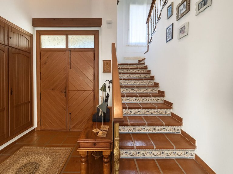 Villa for Sale in Istán, Malaga 27