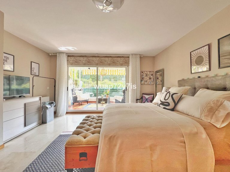 Apartment for Sale in Guadalmina Alta, Malaga 16
