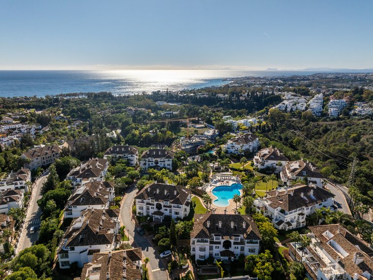Apartment for Sale in The Golden Mile, Malaga 4