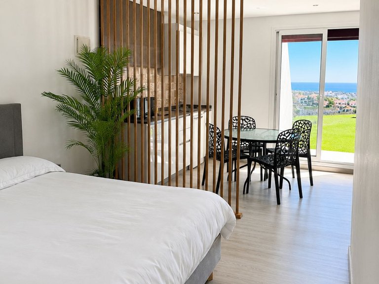Villa for Sale in Benahavís, Malaga 16