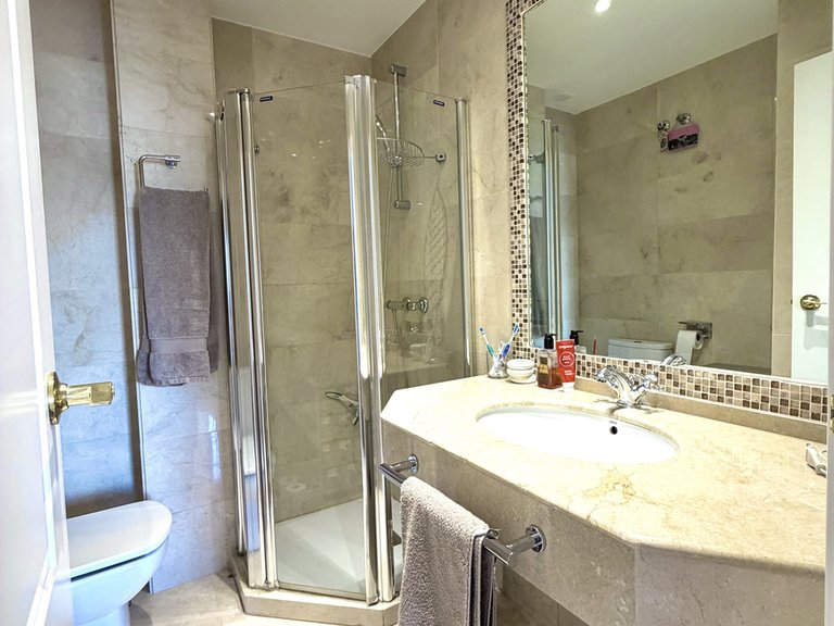 Apartment for Sale in San Pedro De Alcántara, Malaga 6