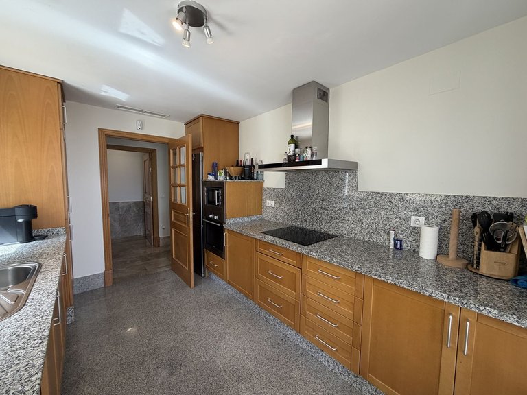 Villa for Sale in Marbella, Malaga 11
