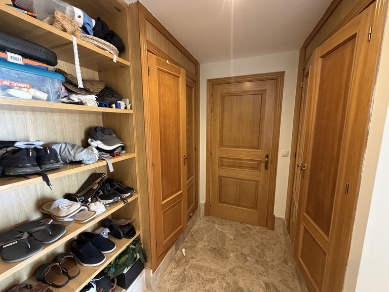 Villa for Sale in Marbella, Malaga 28