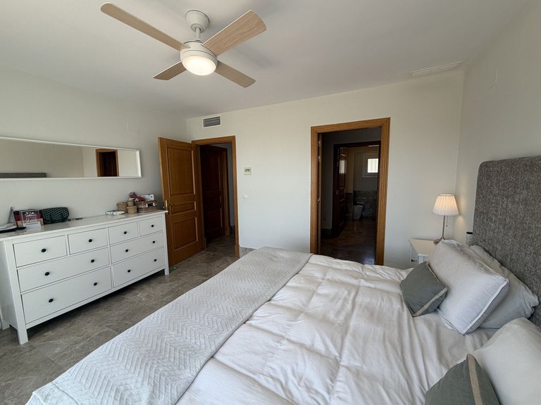 Villa for Sale in Marbella, Malaga 32