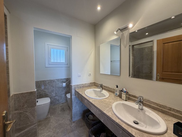 Villa for Sale in Marbella, Malaga 9