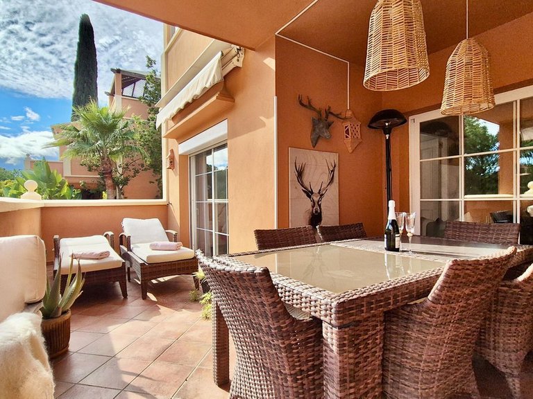 Apartment for Sale in Nueva Andalucía, Malaga 1