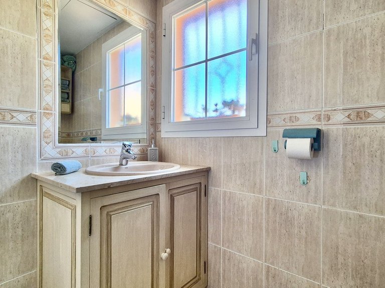Apartment for Sale in Nueva Andalucía, Malaga 19