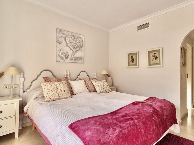 Apartment for Sale in Nueva Andalucía, Malaga 4