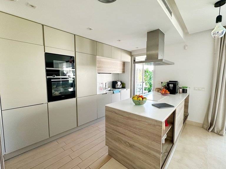 Apartment for Sale in Los Arqueros, Malaga 12