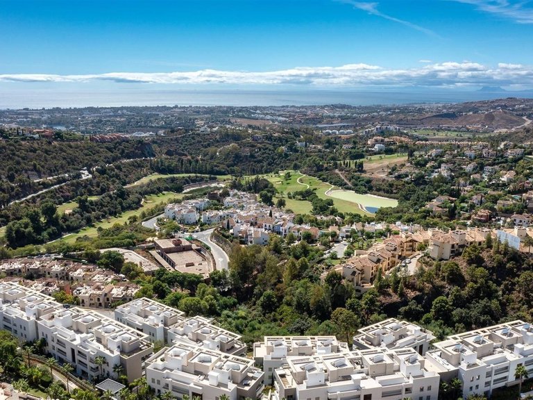 Apartment for Sale in Los Arqueros, Malaga 5