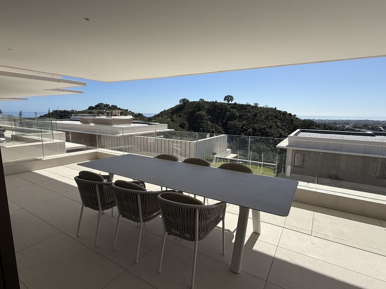 Apartment for Sale in La Quinta, Malaga 11