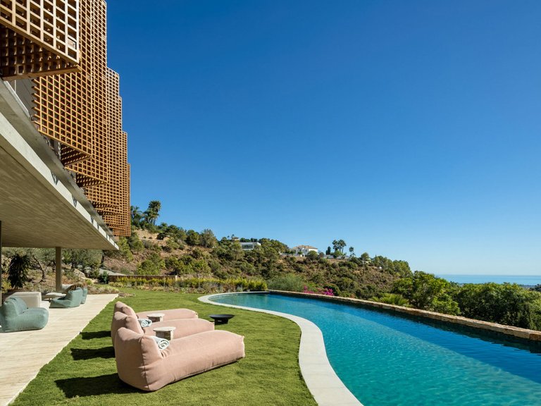 Villa for Sale in El Madroñal, Malaga 38