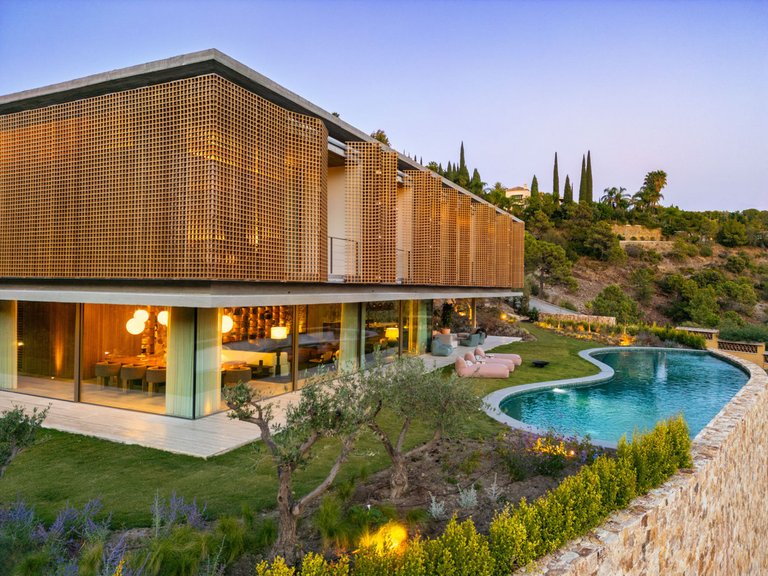Villa for Sale in El Madroñal, Malaga 44
