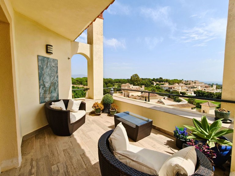Apartment for Sale in San Roque Club, Cadiz 1