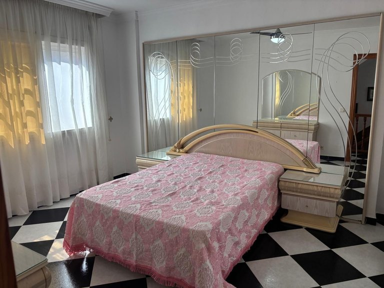 Villa for Sale in Estepona, Malaga 29
