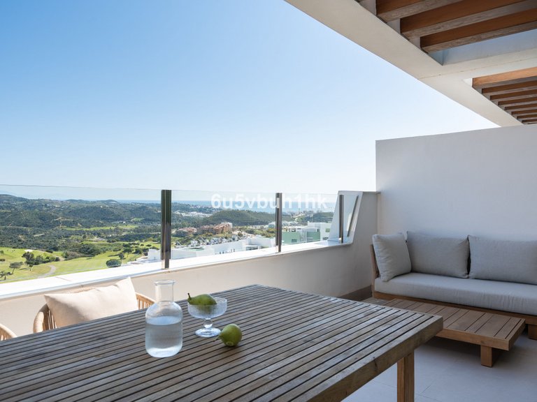 Apartment for Sale in Calanova Golf, Malaga 1