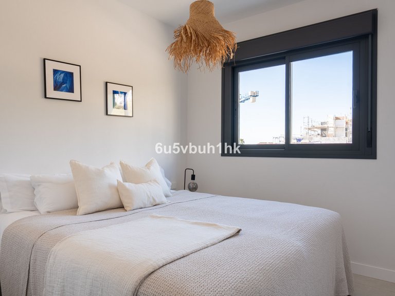 Apartment for Sale in Calanova Golf, Malaga 11