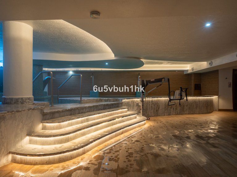 Apartment for Sale in Calanova Golf, Malaga 26