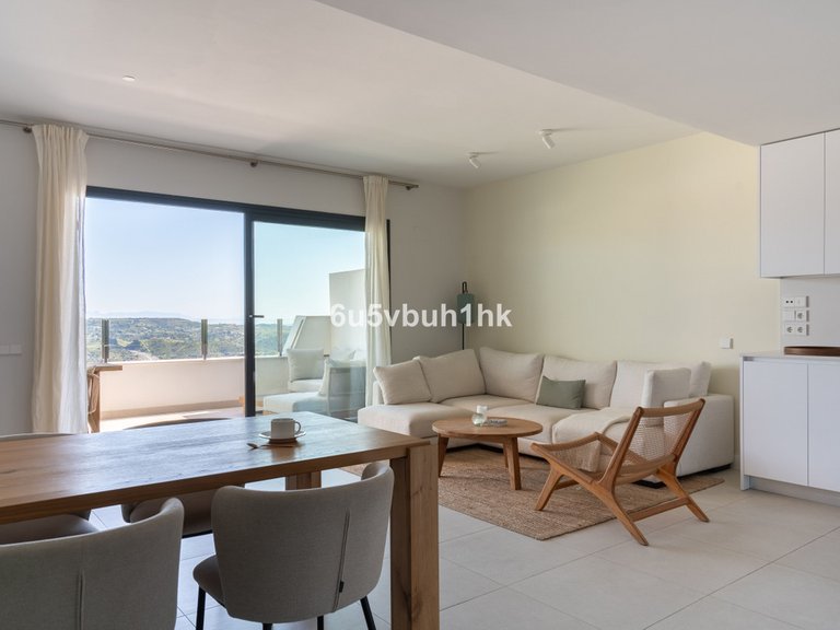 Apartment for Sale in Calanova Golf, Malaga 5