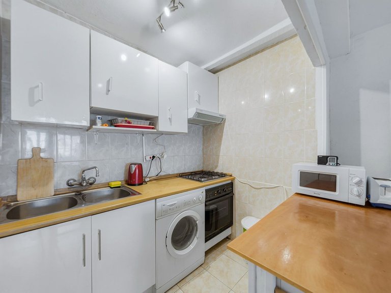 Apartment for Sale in Costa del Sol, Benalmadena Costa, Malaga 7