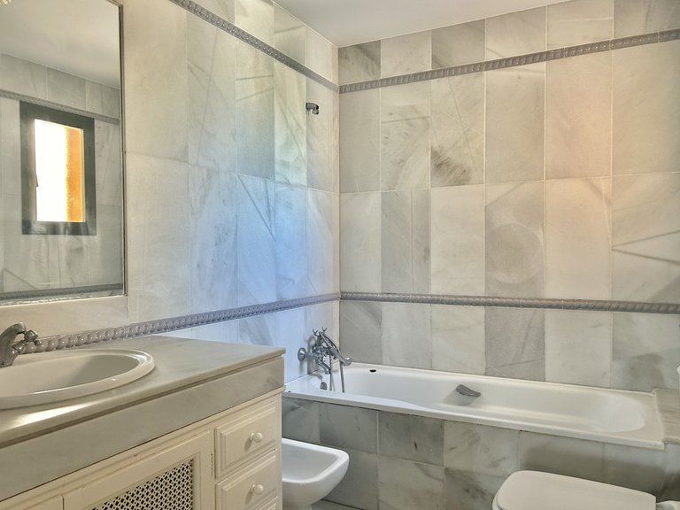 Apartment for Sale in Sotogrande Alto, Cadiz 17