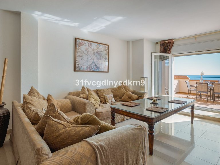 Villa for Sale in Estepona, Malaga 10