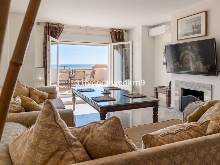 Villa for Sale in Estepona, Malaga 11