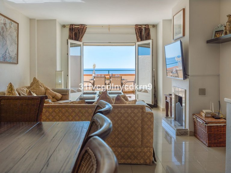 Villa for Sale in Estepona, Malaga 12