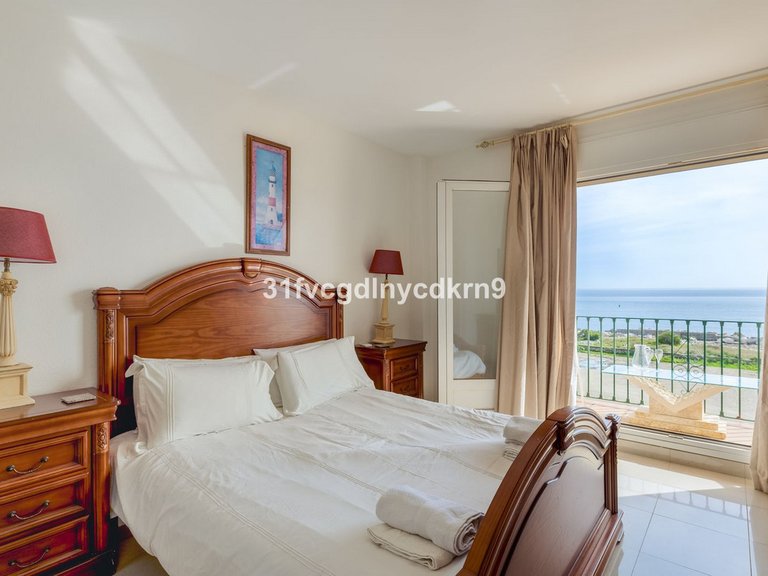 Villa for Sale in Estepona, Malaga 14