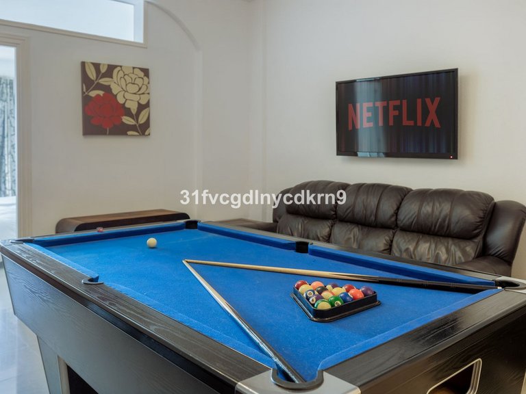 Villa for Sale in Estepona, Malaga 24
