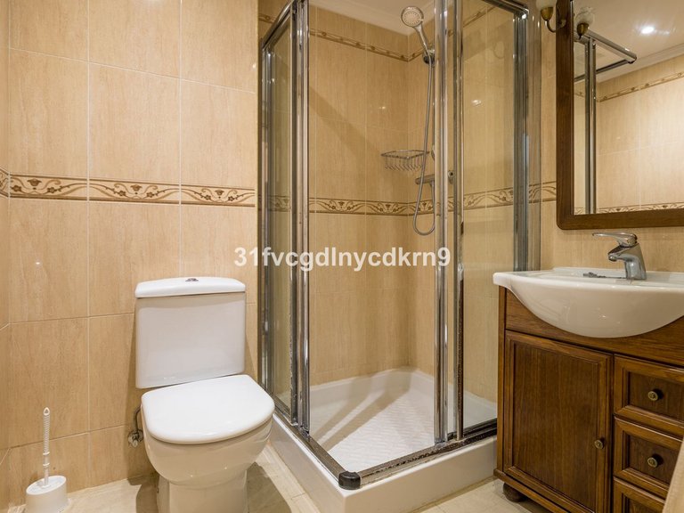 Villa for Sale in Estepona, Malaga 27