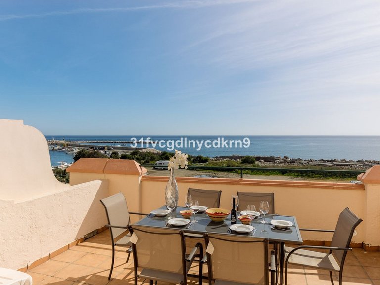 Villa for Sale in Estepona, Malaga 31