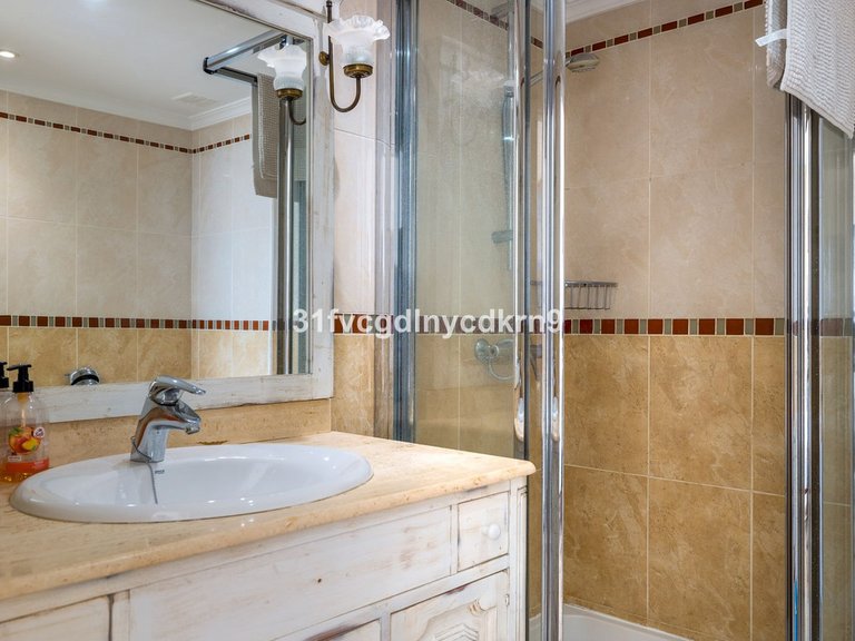 Villa for Sale in Estepona, Malaga 34